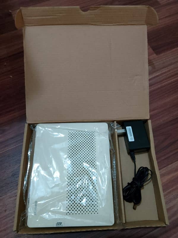 Wifi fiber router new at a reasonable price Huawei router 0