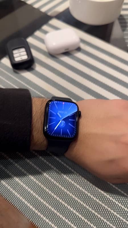 Apple Watch Series 8 2