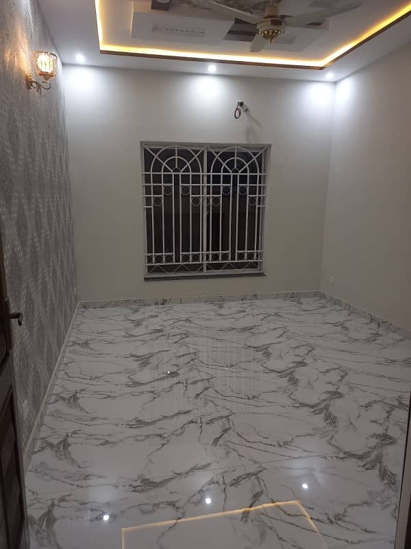 1 KANAL BRAND NEW UPPER PORTION AVAILABLE FOR RENT IN PGECHS PHASE 2 14