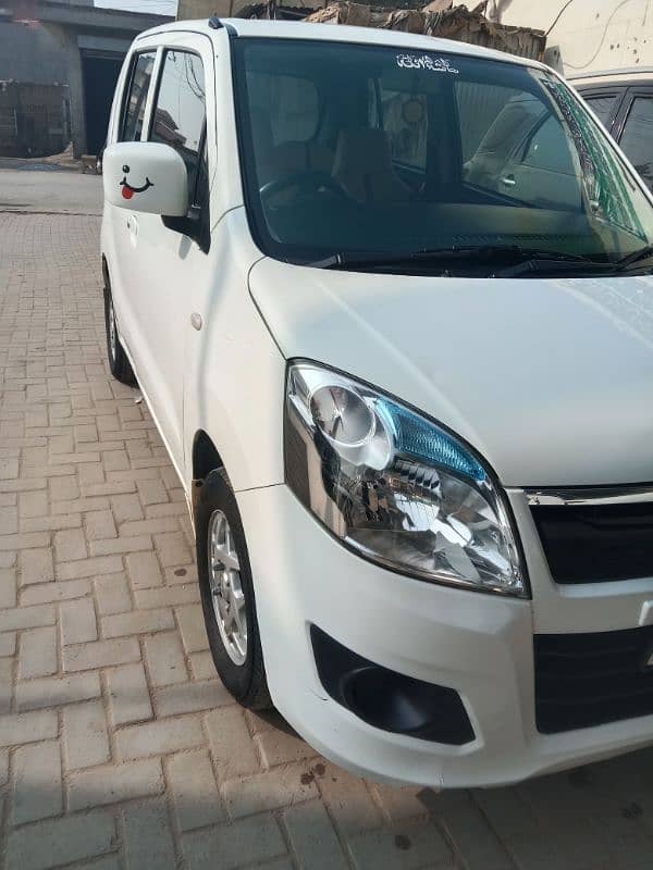 Suzuki Wagon R 2022 9