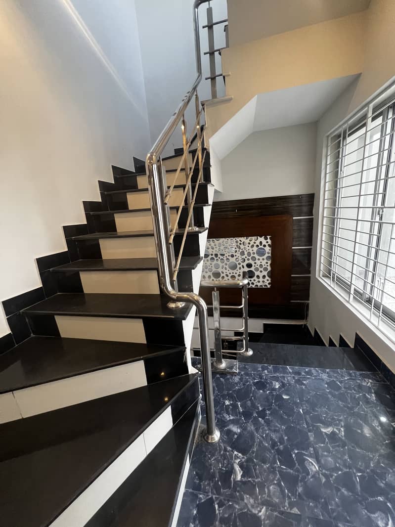 10 MARLA TILE FLOORING FULL HOUSE AVAILABLE FOR RENT IN WAPDA TOWN PHASE 1 4