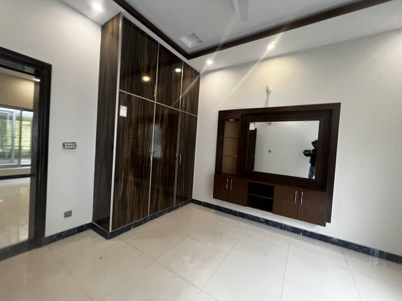 10 MARLA TILE FLOORING FULL HOUSE AVAILABLE FOR RENT IN WAPDA TOWN PHASE 1 9