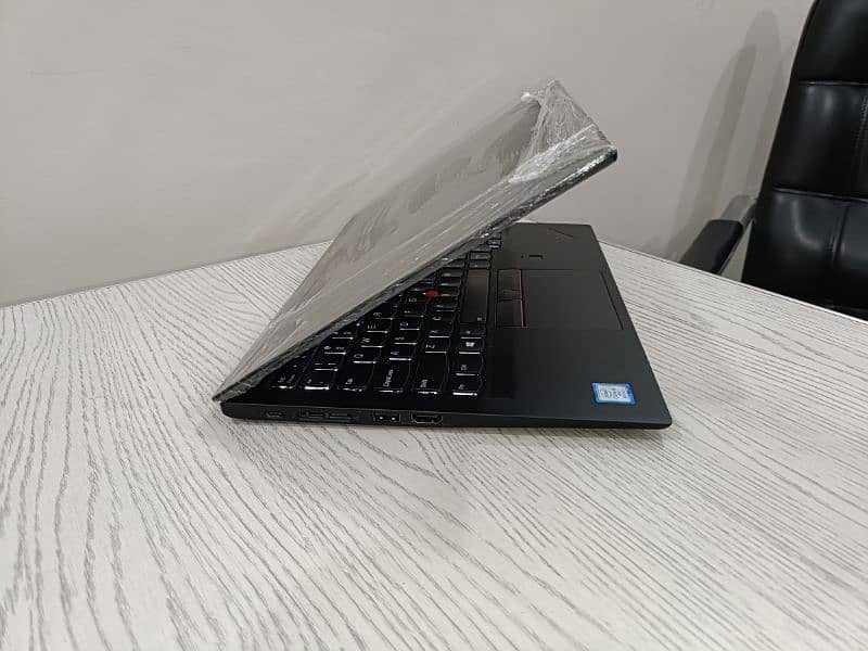 Lenovo Thinkpad X1 carbon core i5 8th gen quadcore 14 inch 2k ips led 9