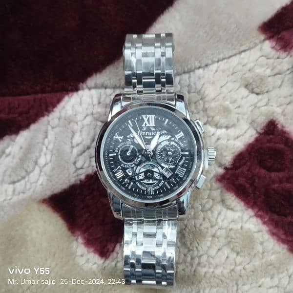 HIGH QUALITY WATCH  WITH FREE BOX 2