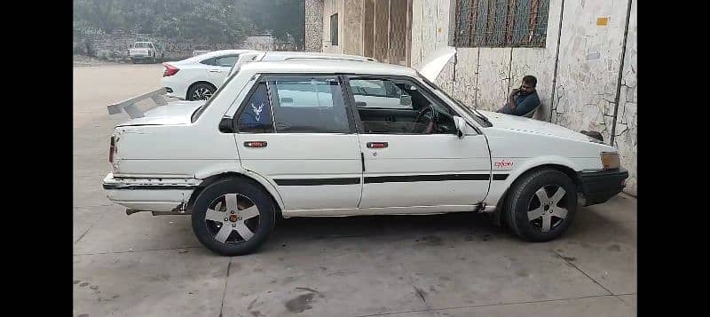 Toyota Corolla 1986 6