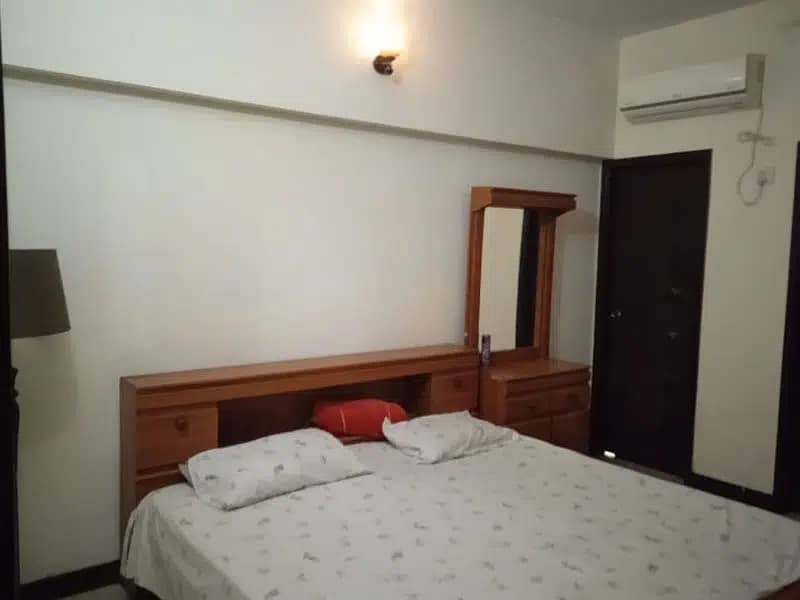 Furnished flat paying guest main gulshan Iqbal block 2 Karachi 10