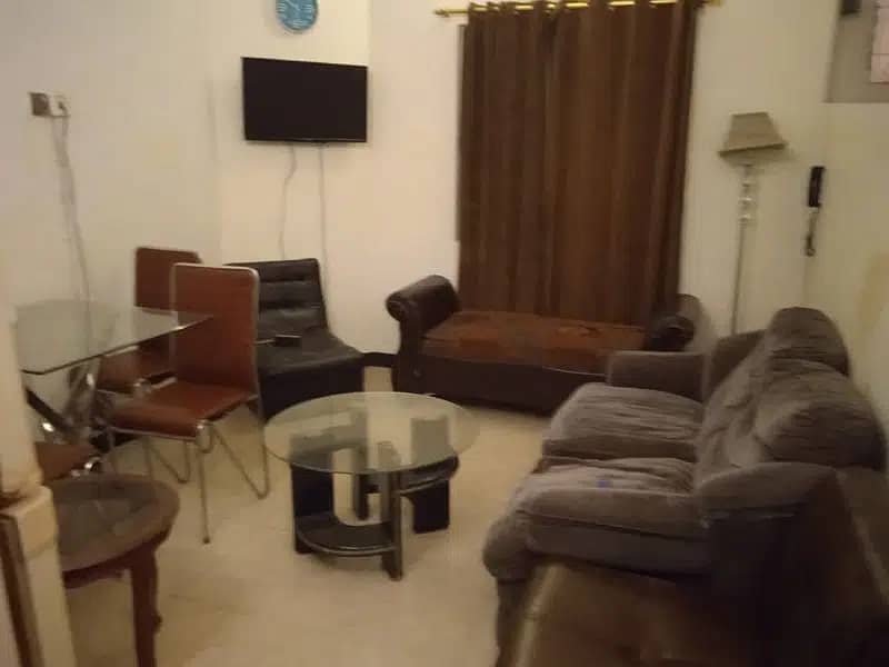 Furnished flat paying guest main gulshan Iqbal block 2 Karachi 11