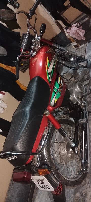 Honda 70 like new condition plz come and see 0