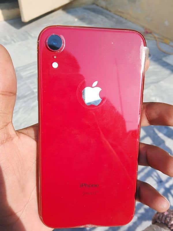 iPhone xr 10/10 condition pta approved 4