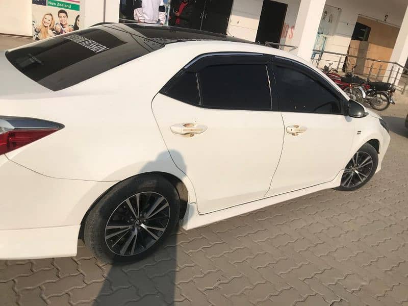 Toyota Corolla Altis 2018 3