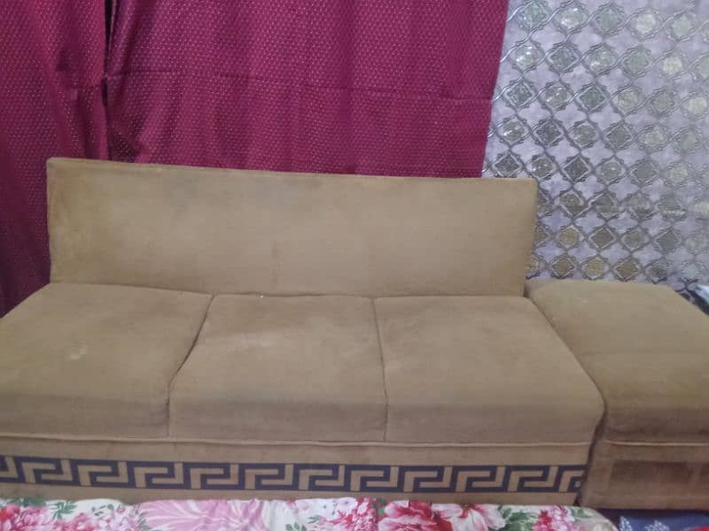 L shaped sofa good condition 1