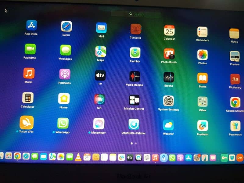 macbook air 2013 with macos 15 installed full working 4