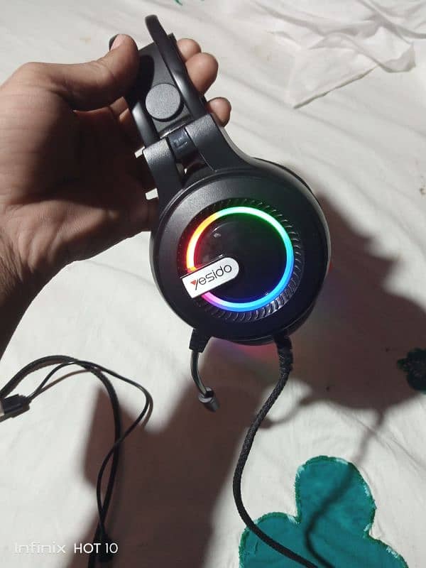 RGB Gaming Headset - Yesido (Imported, Like New) 0