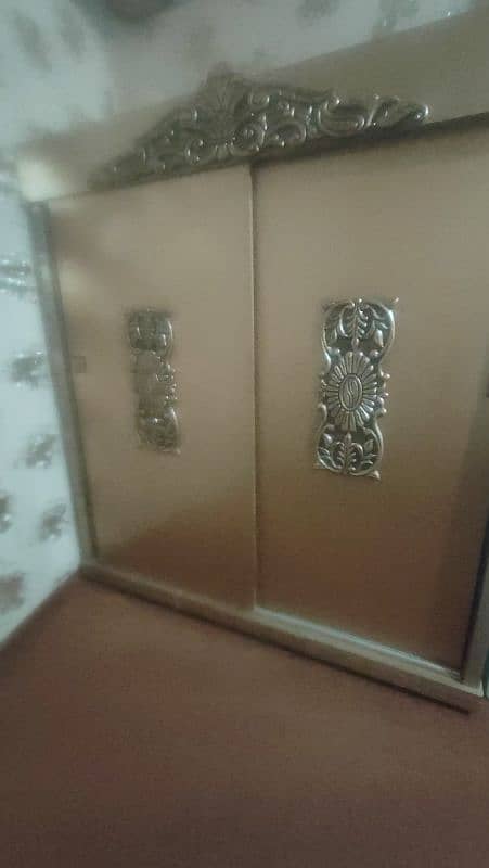 Deco golden paint sliding wardrobe condition is good 2