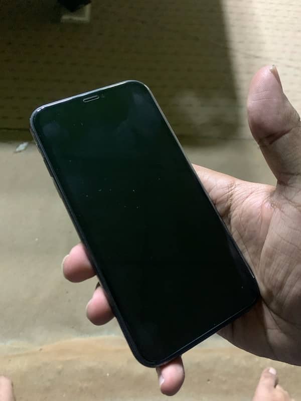 iphone 11 black color 2