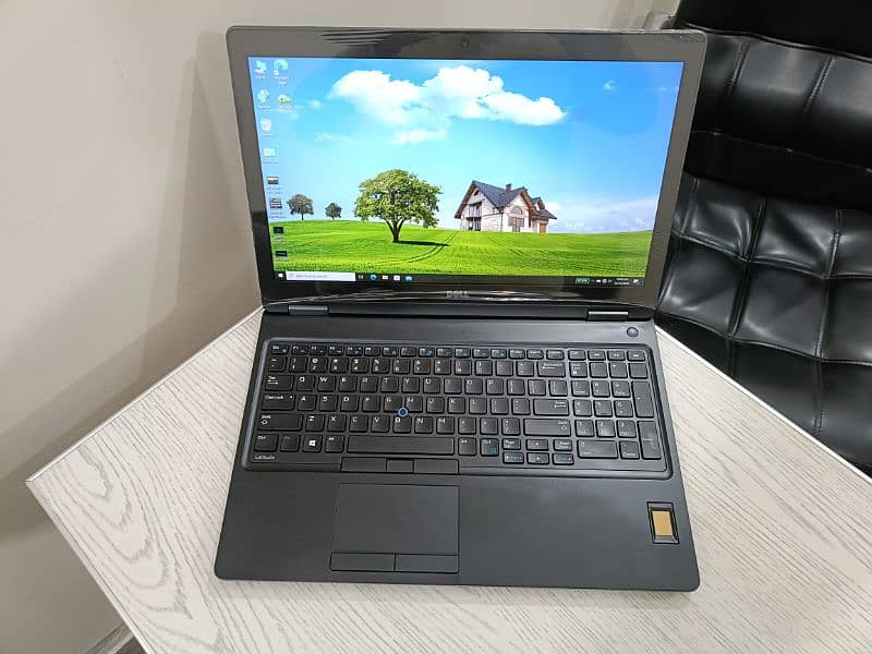 Dell latitude e5580 core i7 7th generation 2gb graphics Nvidia 15.6 1