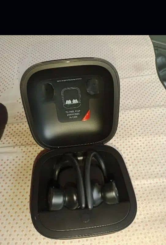 Original Powerbeats Pro ( Bought From America) 3