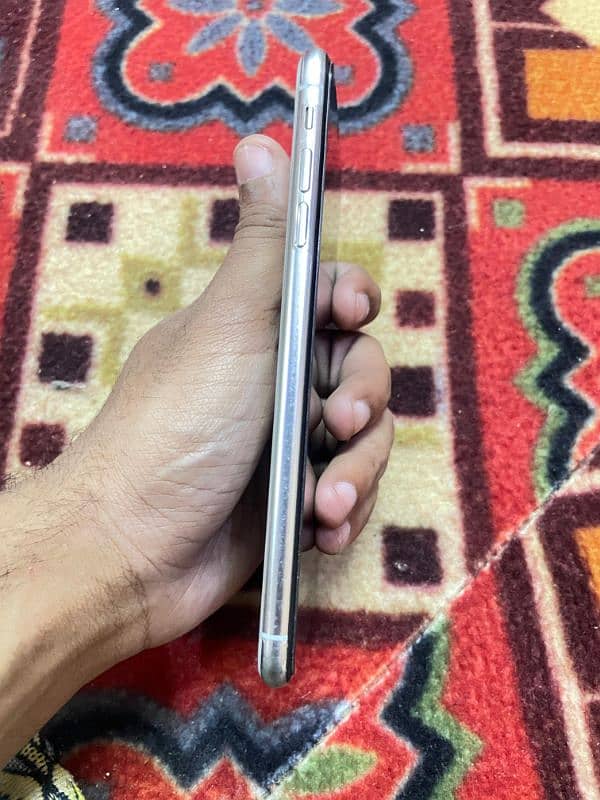 Iphone xsmax 512 gb factory unlock non pta 4