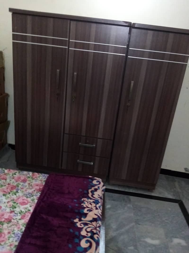 Queen size bedroom set with 10 inch Dimond Supreme Foam for sale. 6