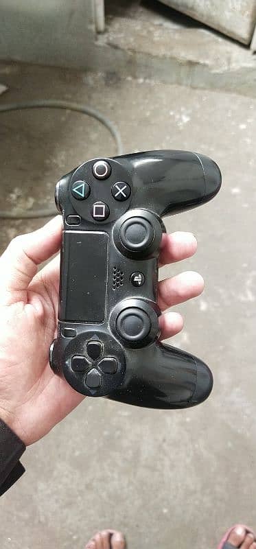 PS4 console with 2 controllers 5