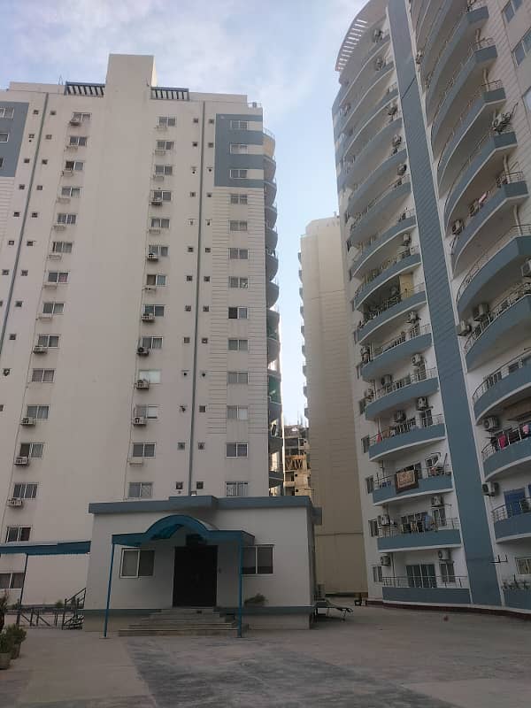 2 bed room unfurnished apartment available for rent capital residencia 9