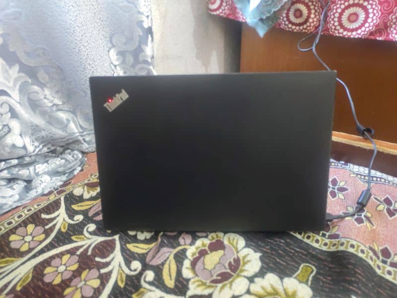 Lenovo Thinkpad T470 with original charger 4