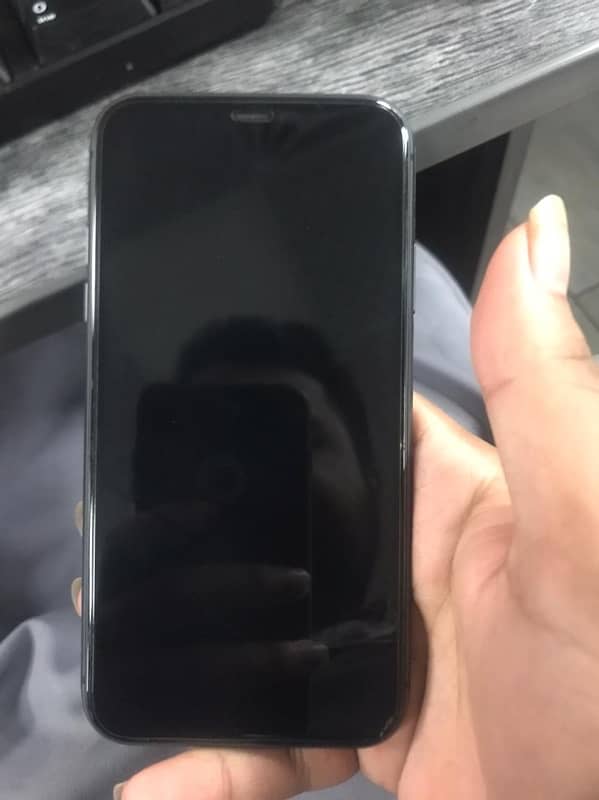 Iphone 11 Single Hande Used 4