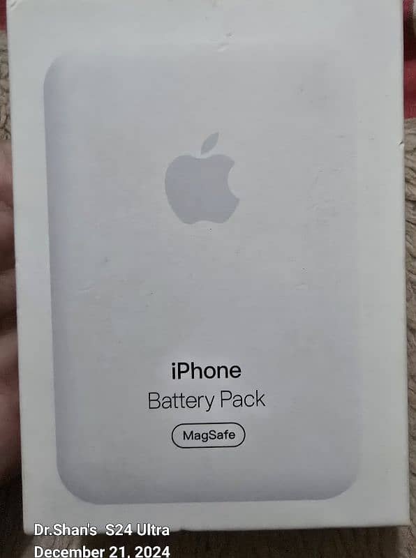 I phone megsafe power bank extra battery. . . 5000 mah.  brand new. 0