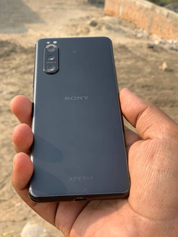 Sony Xperia 5 mark ii 2