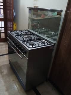 Good condition Cooking Range with Oven for sale.