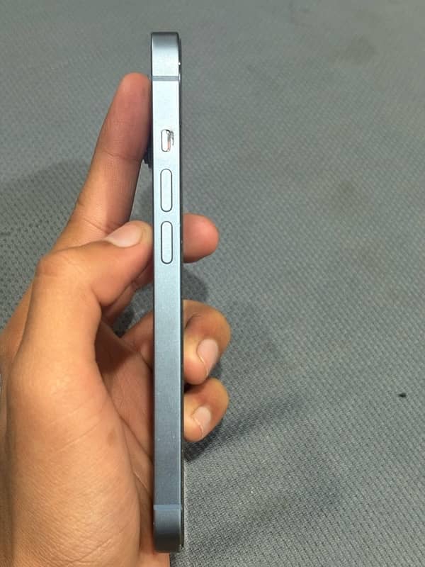 iPhone 14 blue colour 128gb water pack 4