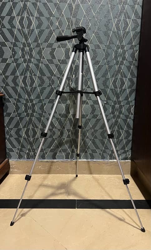 tripod available 3