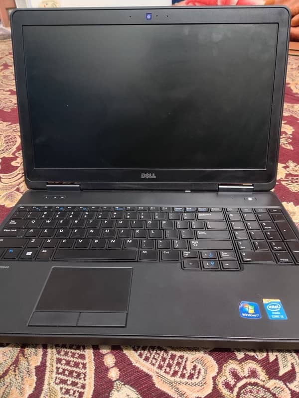 Dell Latitude E5540 2