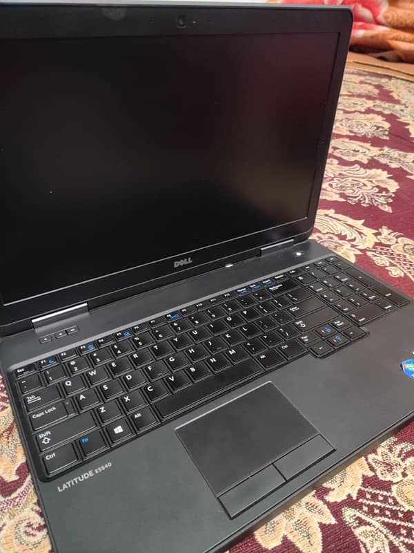 Dell Latitude E5540 3