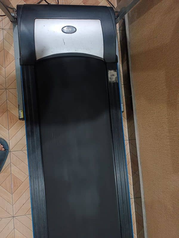 Revo Treadmill 3