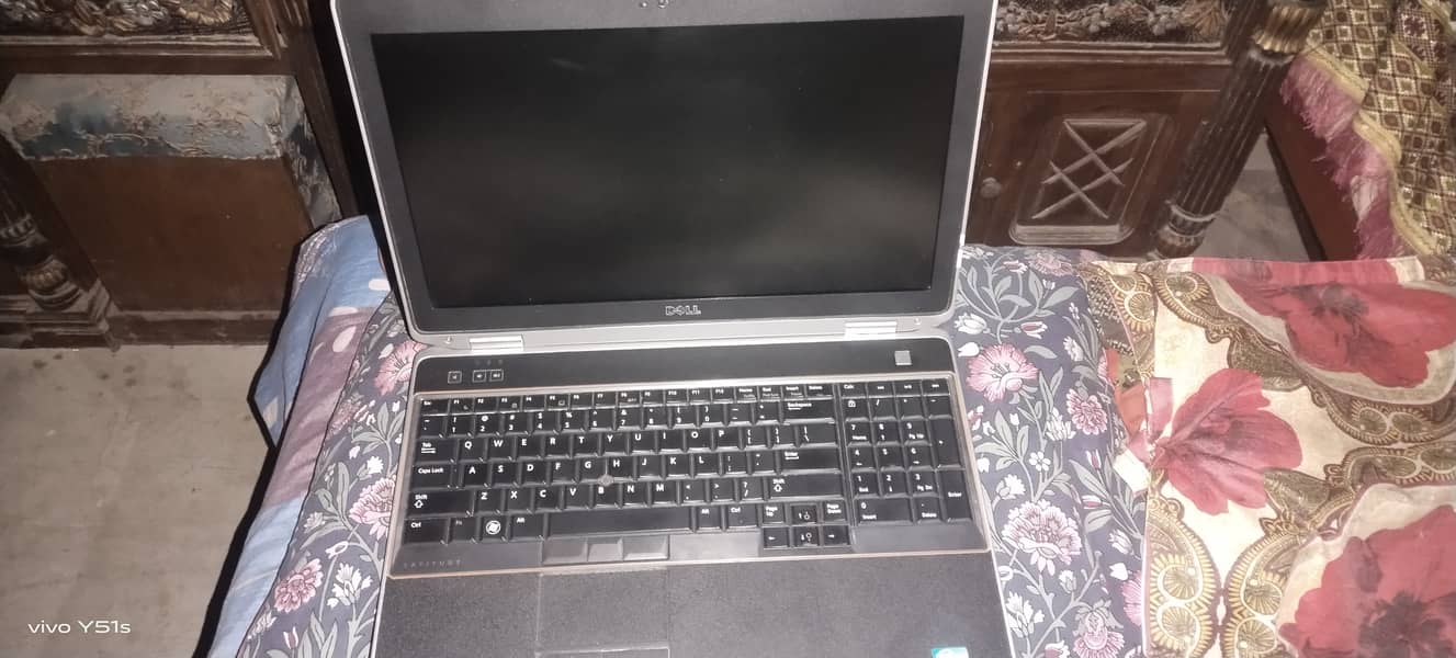 Dell Latitude E6520 4