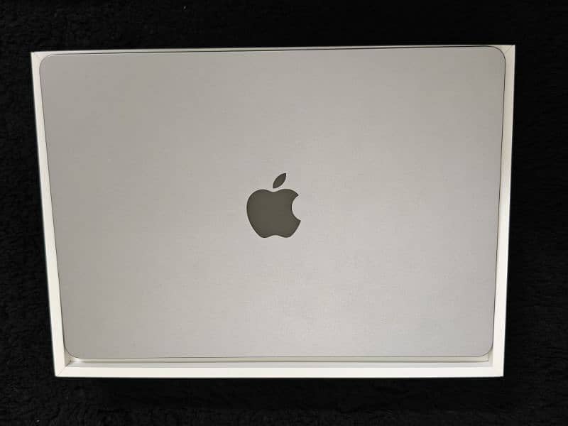 Macbook Air M2 8/512 Silver Complete Box 3