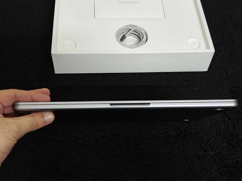 Macbook Air M2 8/512 Silver Complete Box 7