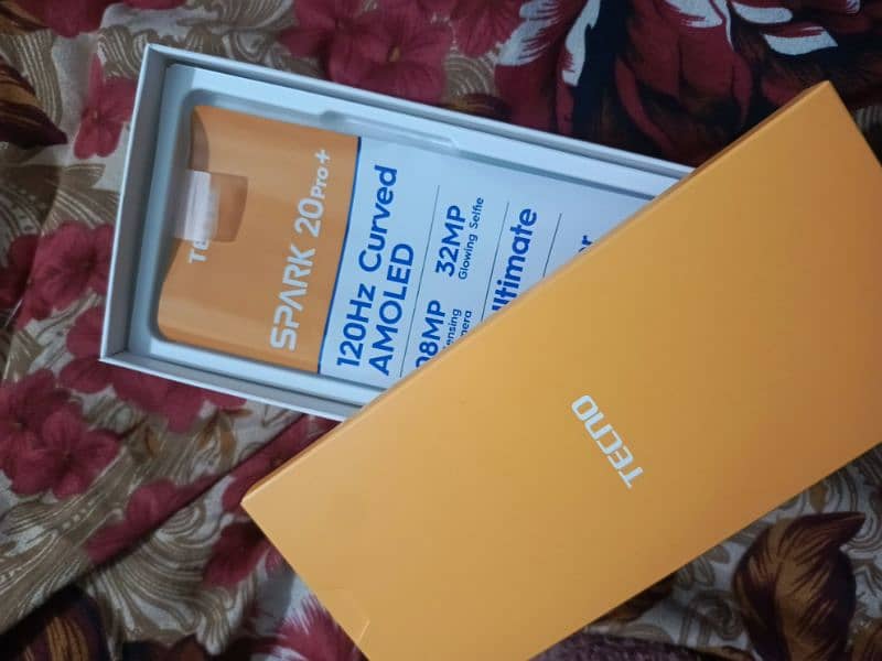 Tecno Spark 20 Pro Plus. Contact (03156079629) 9