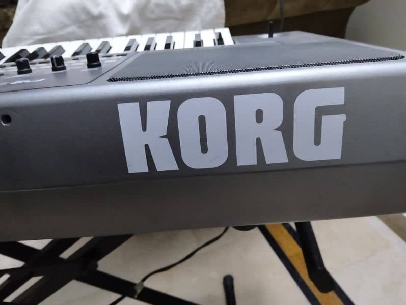 Korg PA 900 with indian expansion in excellent condition. 3