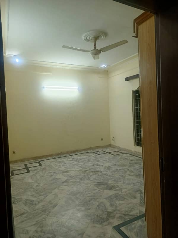 1 Kanal Corner Upper Portion And Basement Available For Rent Silent Office And Family In Johar Town Near Allah Hoo Chowk 2