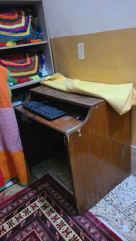 A Computer Table Ready for sale 2