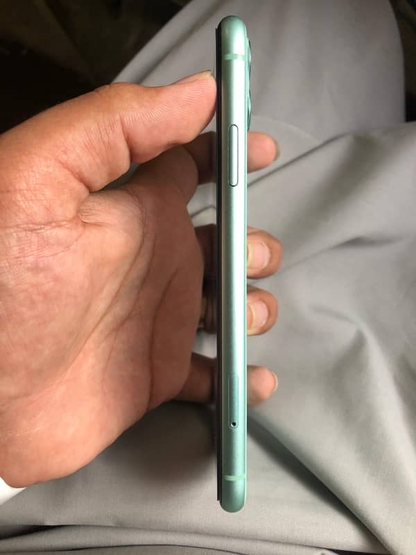 iPhone 11 64gb 91% bettery health non pta 3