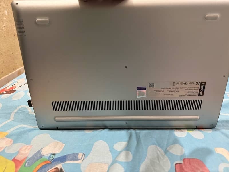 Lenovo Ideapad 330s 3