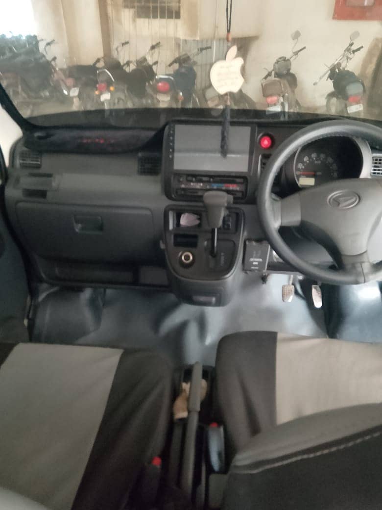 Daihatsu Hijet 2014 3