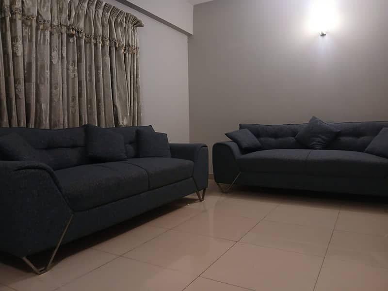 Stylish & Comfortable Sofa Set In Exellent Condition. 0