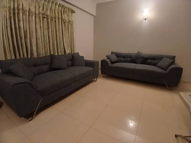 Stylish & Comfortable Sofa Set In Exellent Condition. 3