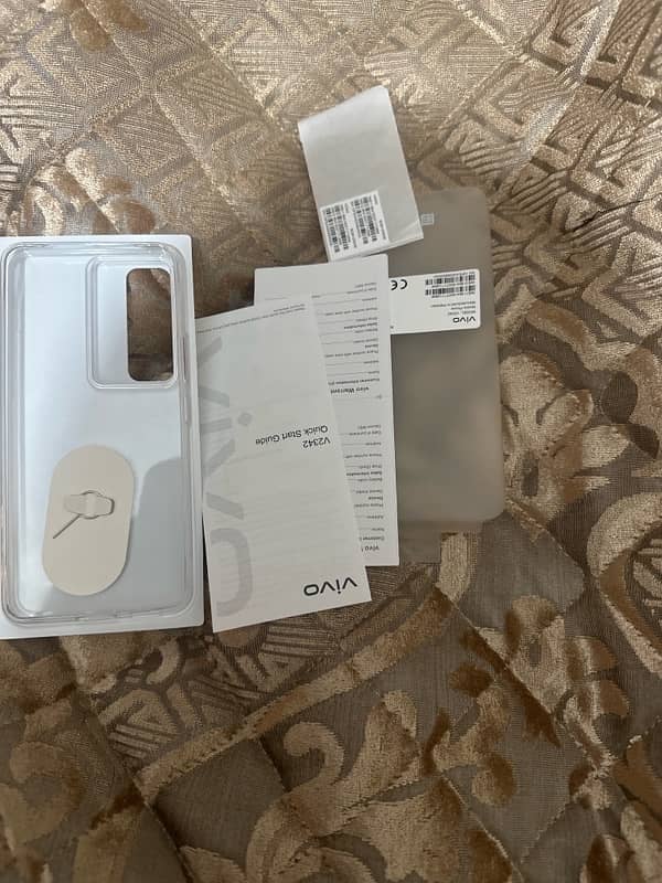 Vivo Y100 8+8GB Ram/256GB Rom breeze green PTA APPROVED 6