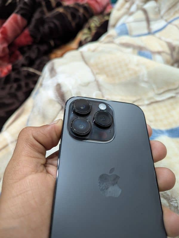 14 Pro Metallic Black, Non PTA 512 GB, 86 Health, 10/10 2