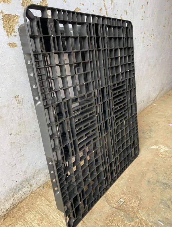 Plastic Pallets | New & used pallets | Industrial Storage Pallet stock 17